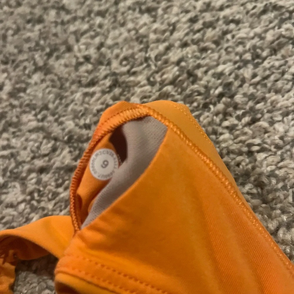 Lululemon Orange Wunder Train Longline Bra - Picture 6 of 6